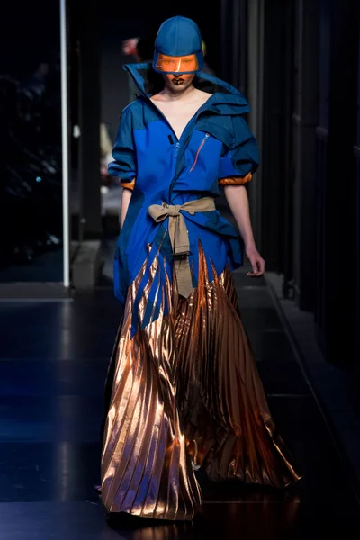 Look 9